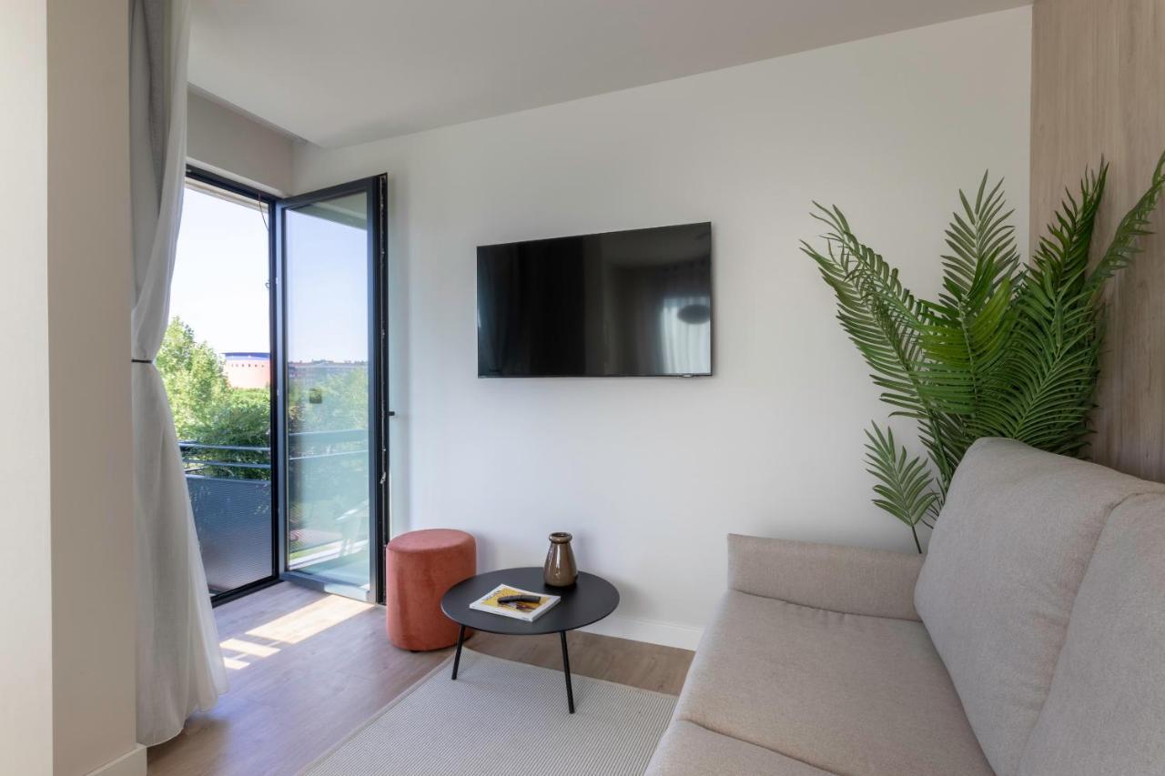 Apartamentos Libere Pamplona Yamaguchi Экстерьер фото